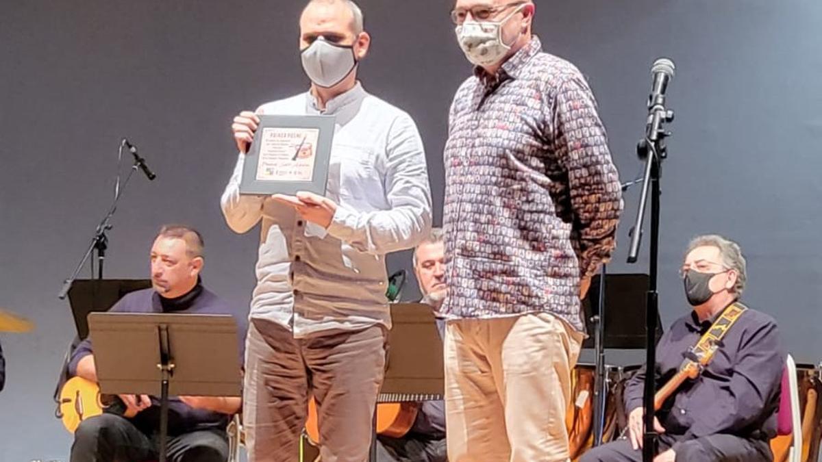 El músico de El Verger, al recibir el galardón