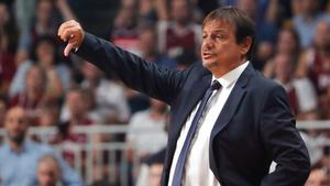 El mal perder de Ataman: ¡Se fue del partido antes del final!