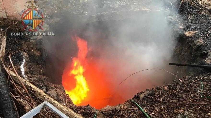 Bomberos de Palma apagan un incendio en la cisterna de una casa en Son Malferit