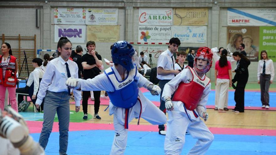 Más de jóvenes 300 deportistas en Bueu