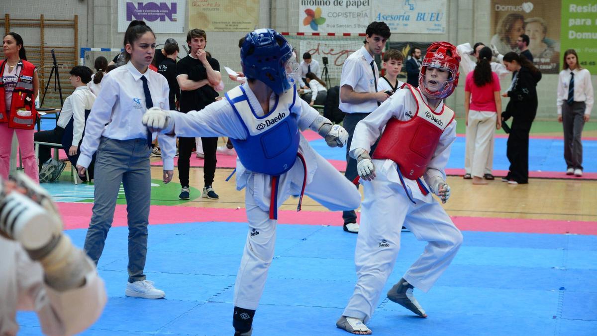 Uno de los combates disputados este fin de semana en el pabellón de Bueu.