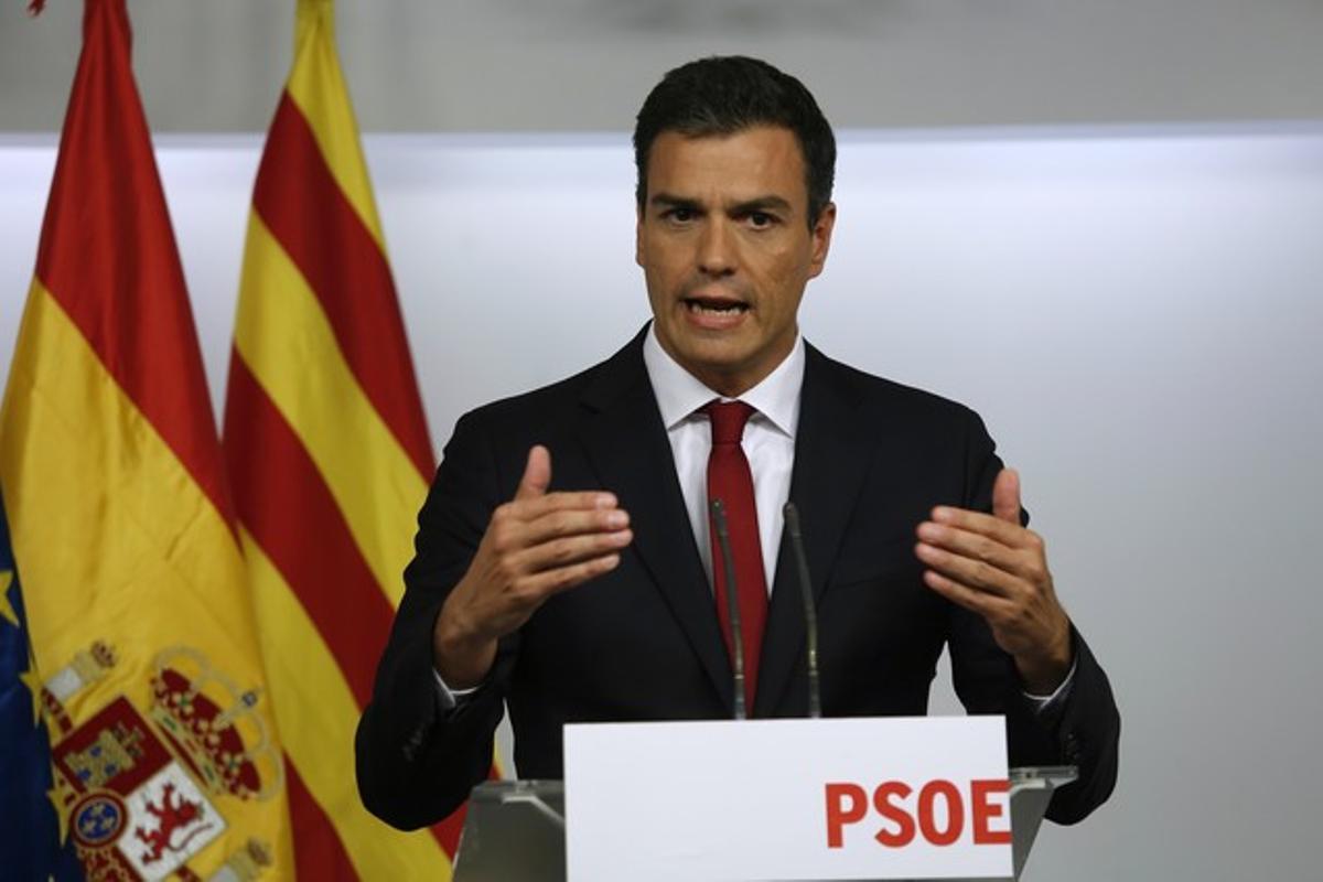 Pedro Sánchez, durant la seva valoració de les eleccions del 27-S. Pedro Sánchez, durant la seva valoració de les eleccions del 27-S.