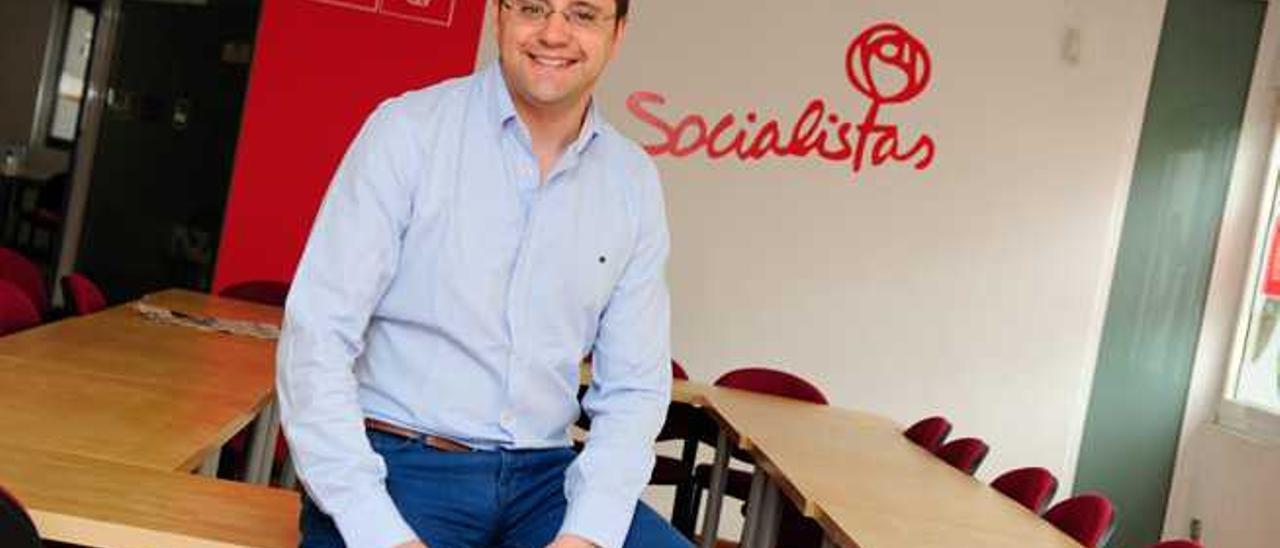 El secretario de Organización del PSOE, César Luena, ayer en la sede del partido de la capital grancanaria.