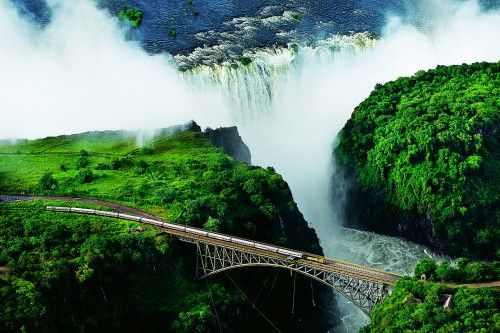 Africa, Zimbabwe, North Matabeleland province, Victoria Falls National Park, the waterfalls reach 128 meters high