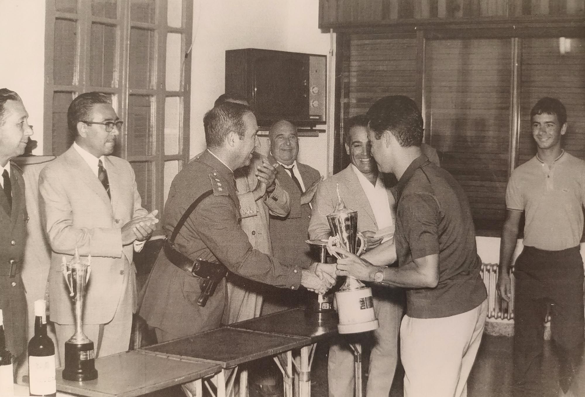 Trofeos, primeros años del club.