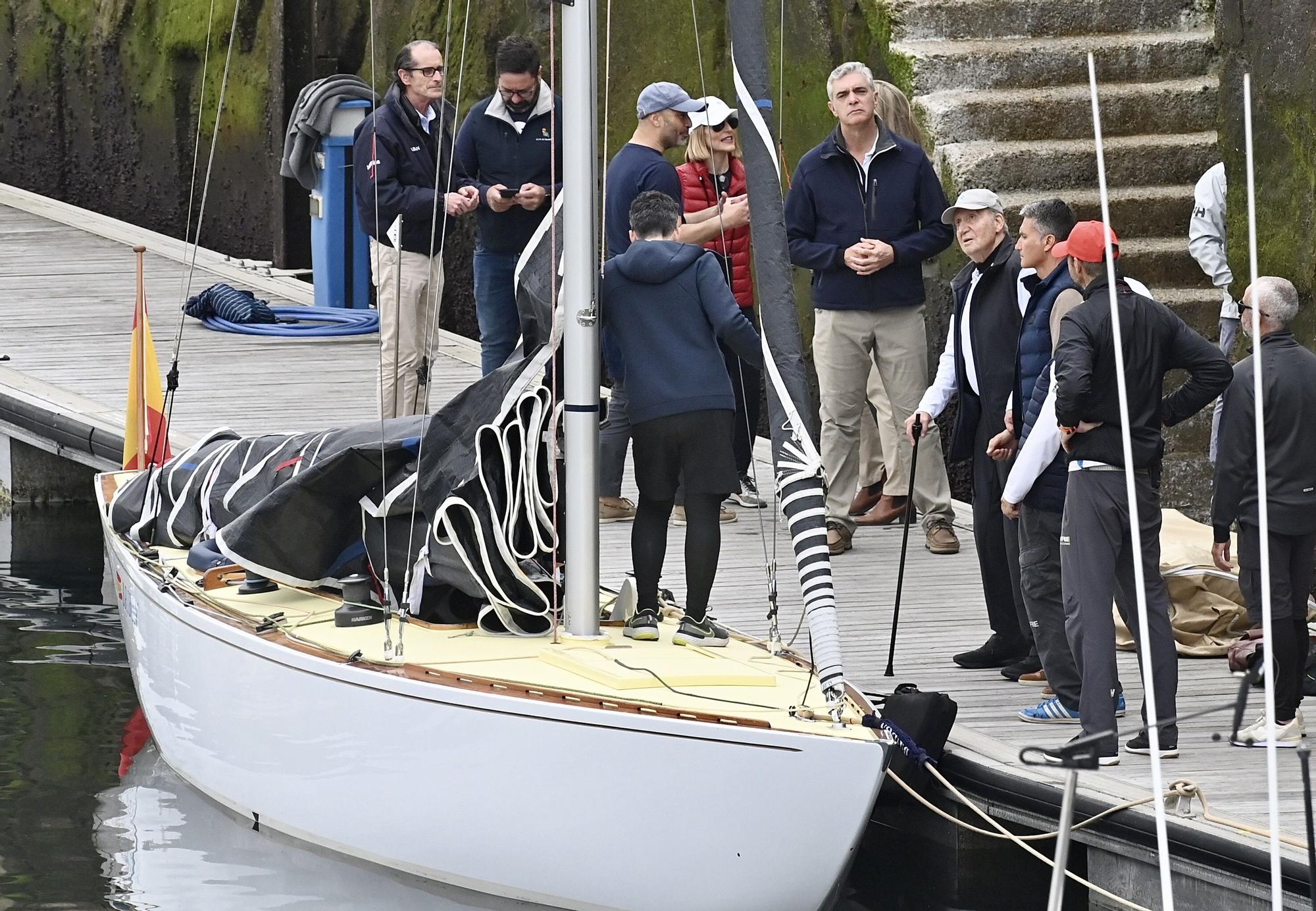 El rey emérito, Juan Carlos I, ya navega por aguas de Sanxenxo