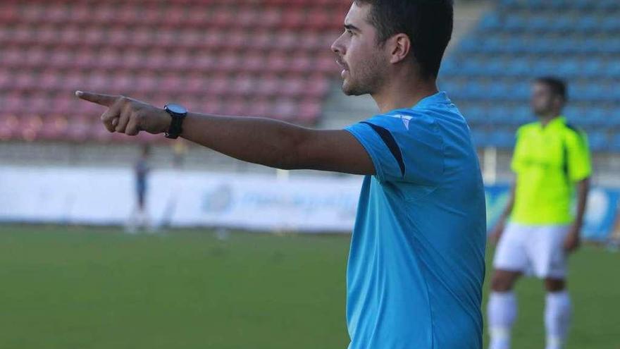 Fran Justo, entrenador del Ourense Club de Fútbol. // Jesús Regal