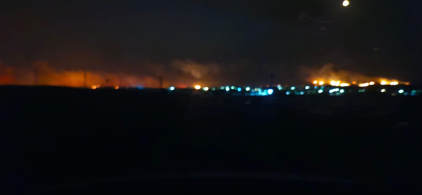 Fotogalería | Imágenes del incendio de Villar del Pedroso, anoche