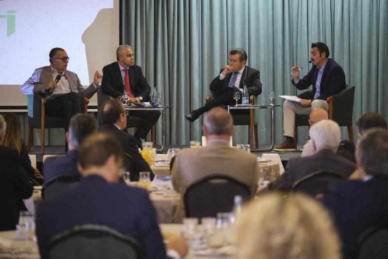 Foro sobre los fondos europeos organizado por el periódico y CaixaBank en el Casino de Santa Cruz de Tenerife.