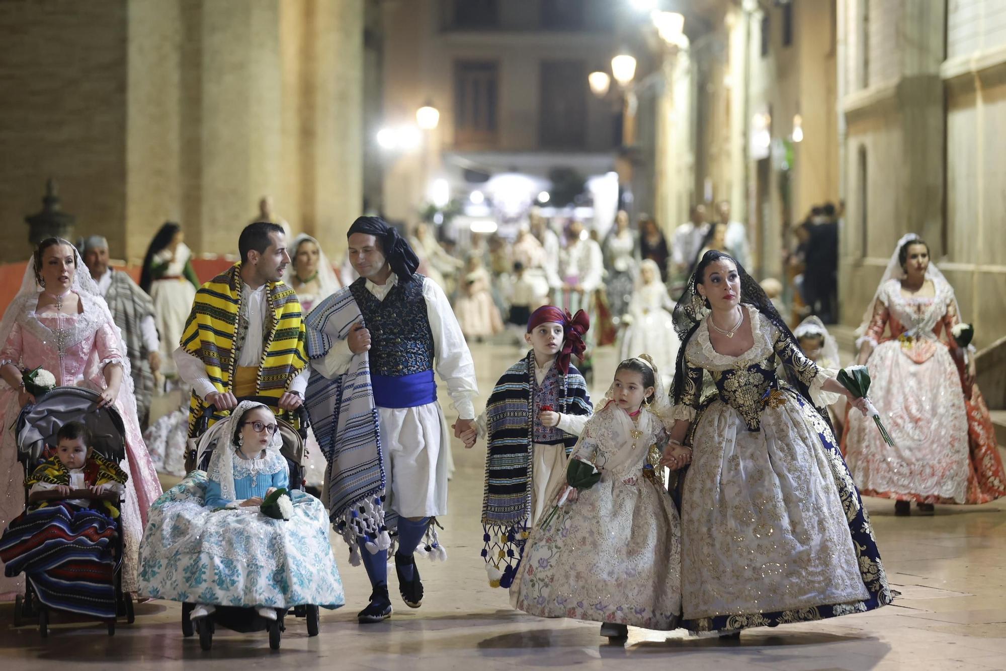 Ofrenda. 17 de marzo. Calle San Vicente (21-22 horas)