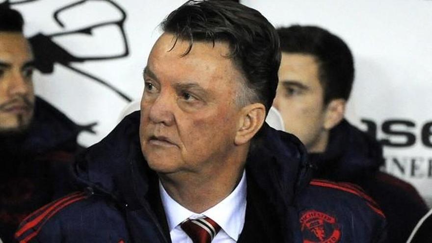 Van Gaal vuelve a cabrearse con la prensa inglesa