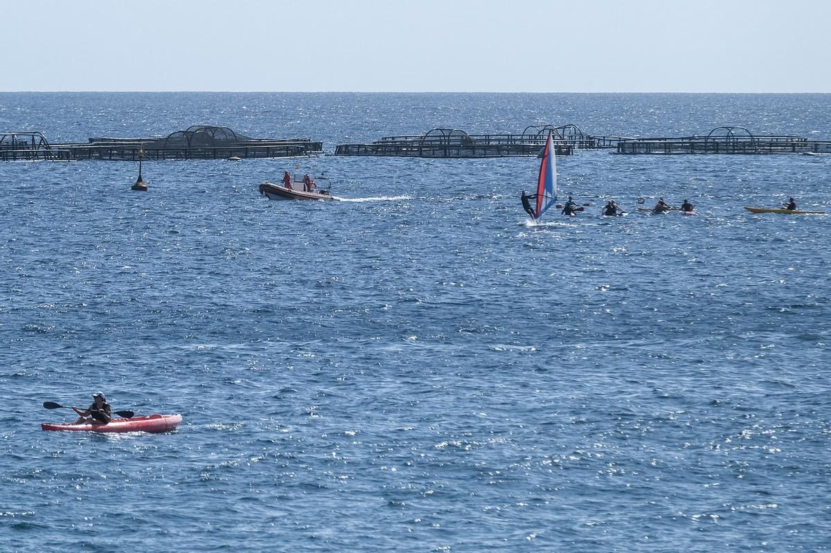 Manifestación contra las jaulas marinas en Salinetas