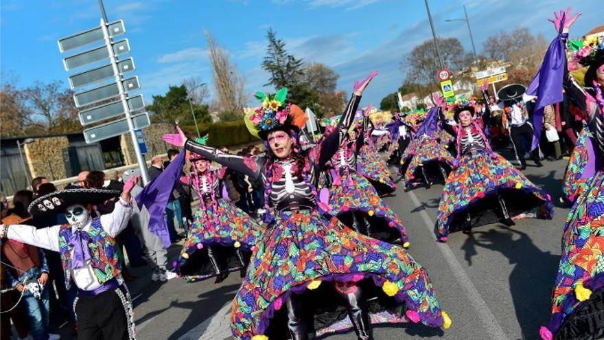 Las comparsas se unen a fin de potenciar el carnaval de Plasencia