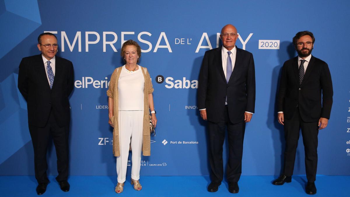 remios Empresa del any 2020 en la Llotja de Mar En la foto de izda a dcha Javier Moll , Arantza Sarasola, Josep Oliu ( Banco de Sabadell) y Aitor Moll (CEO de Prensa Iberica)