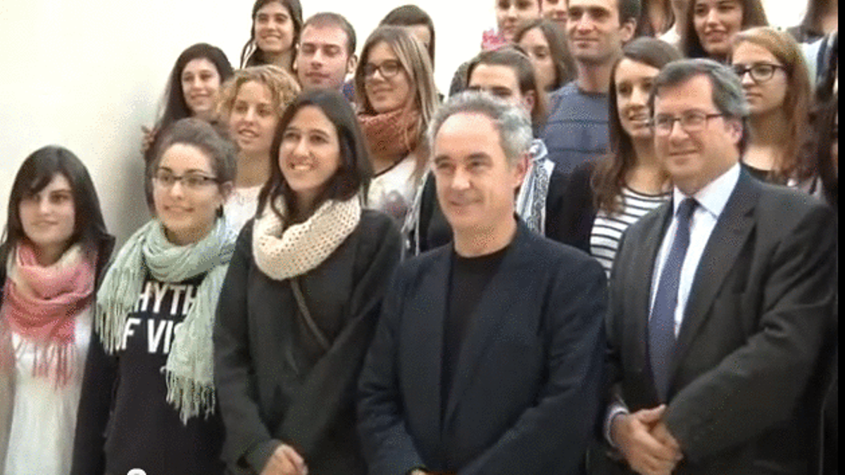 Ferran Adrià presenta la Bullipèdia a Santa Coloma de Gramenet.