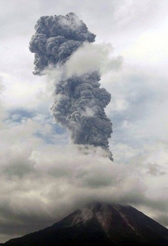 Erupción del volcán Sinabung