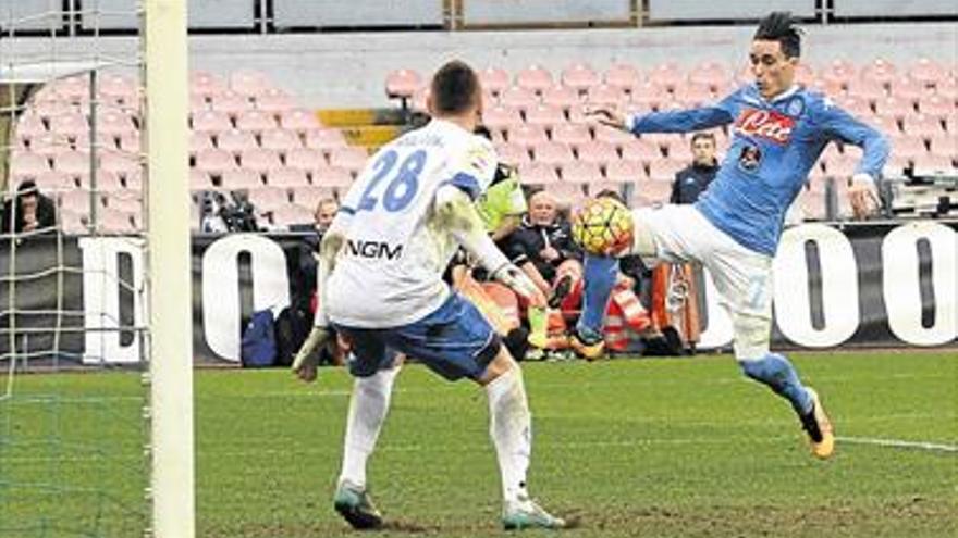 El Nápoles, líder a base de goles en la Serie A