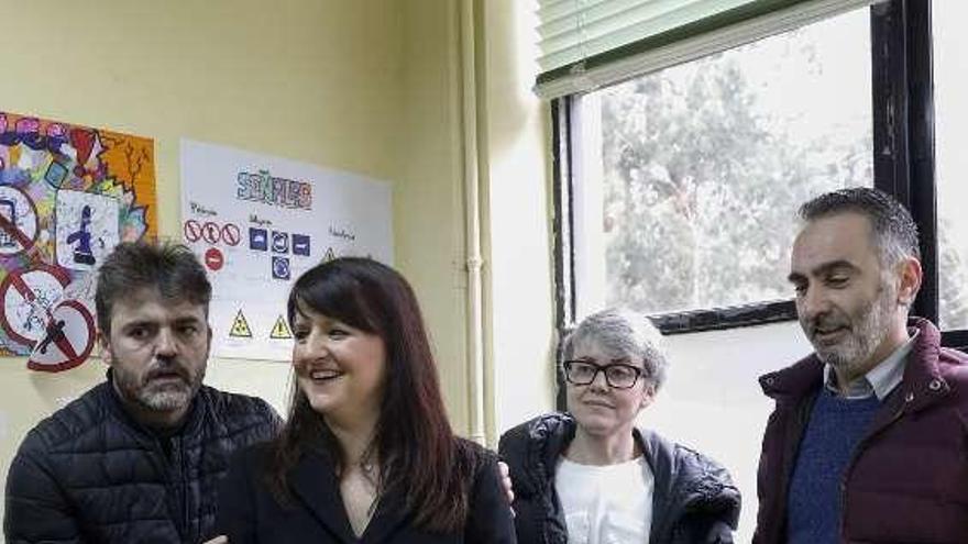 Por la izquierda, Luis Fanjul, Laura Pérez Macho, Sharon Calderón-Gordo y José Luis Ferrera, ayer, durante la visita al centro de FP.