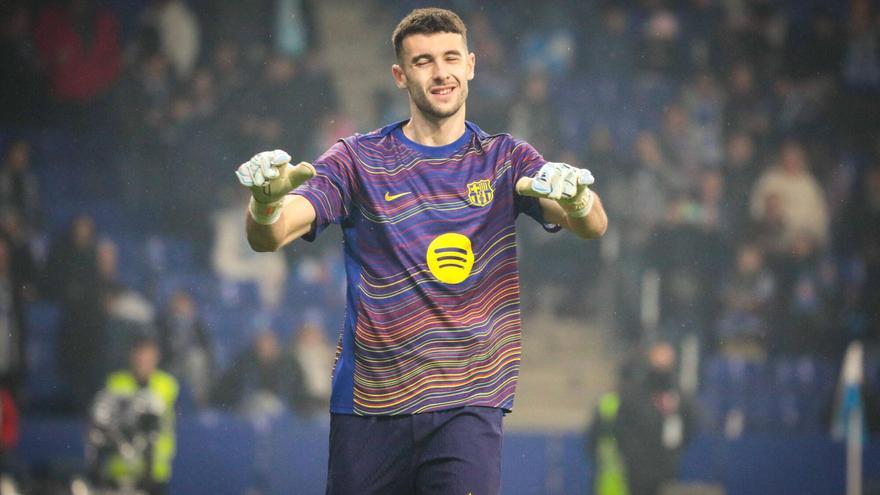 Joan García en los prolegómenos del Espanyol - Barça de LaLiga 2025/26