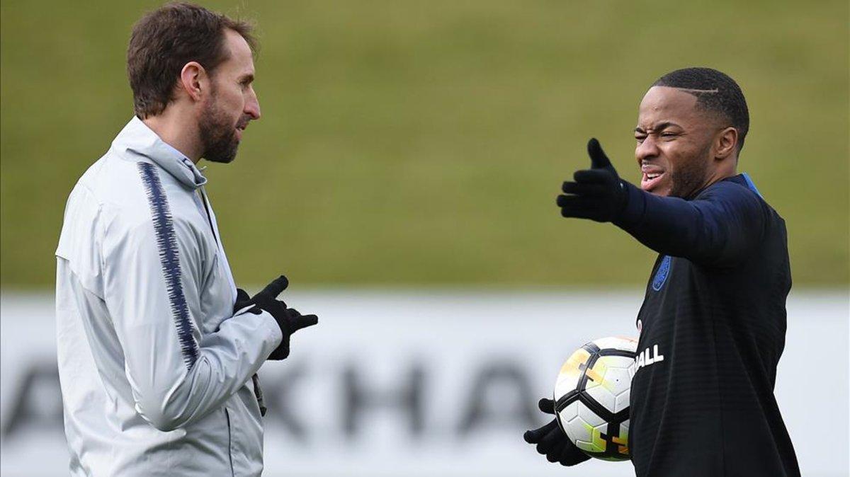 Southgate daja fuera a Sterling del partido ante Montenegro