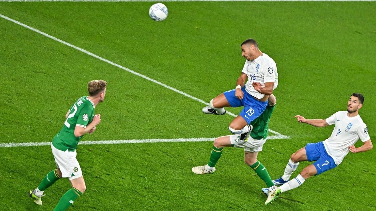 A Irlanda le conviene ¡perder! ante Países Bajos para buscar el imposible  de la Euro Los irlandeses son cuartos de su grupo y sólo una carambola  podría meterles en la repesca La