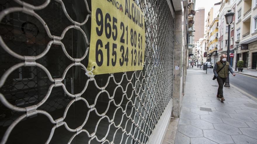 Cuatro mil comercios quiebran y otros cuatro mil están al borde del abismo en la provincia de Alicante