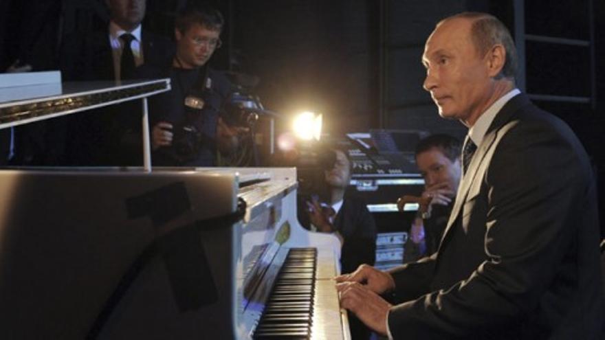 Putin, al piano