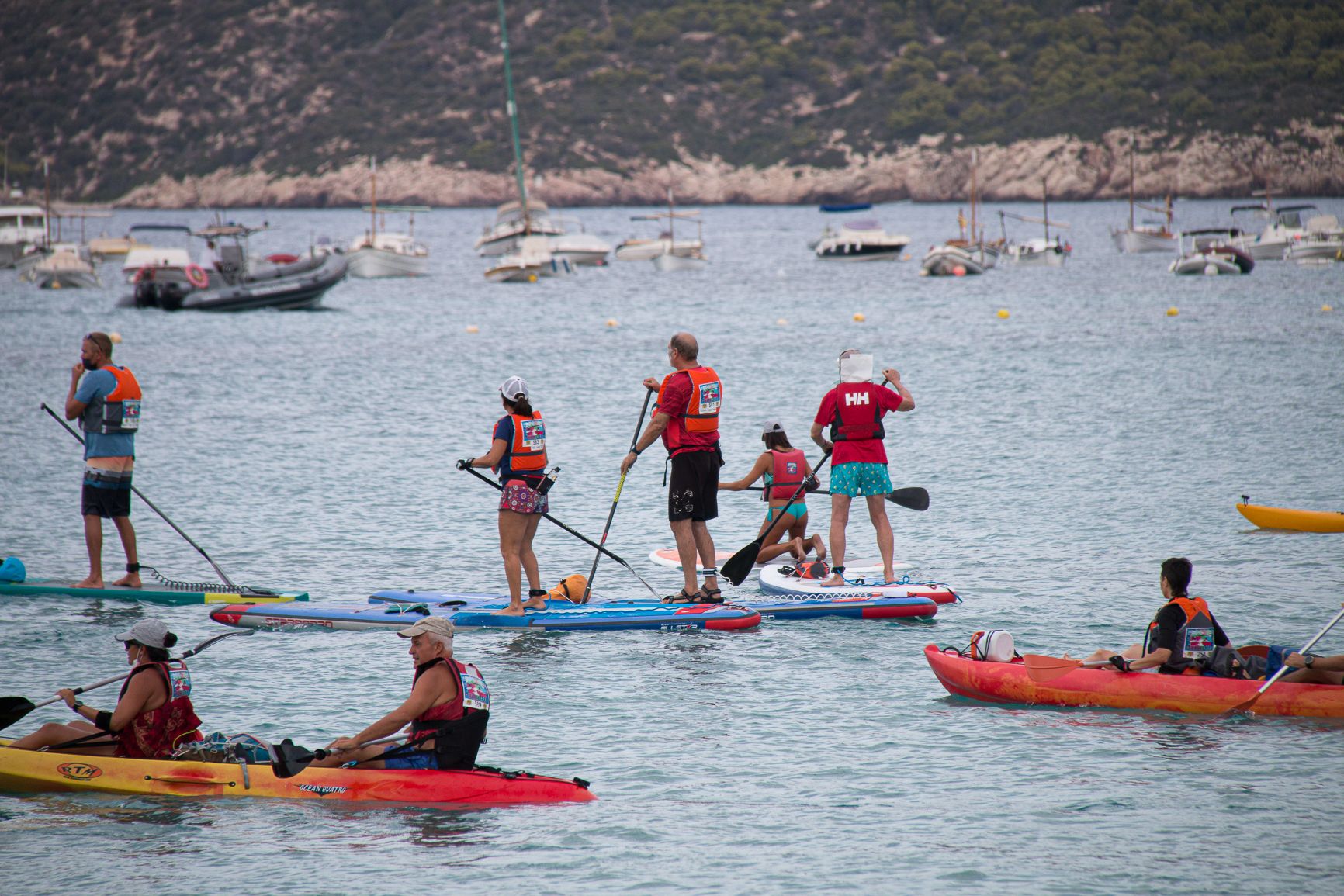 Volta a Sa Dragonera en piragua y paddle surf