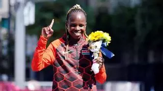 Suspendida por dopaje Peres Jepchirchir, campeona olímpica de maratón
