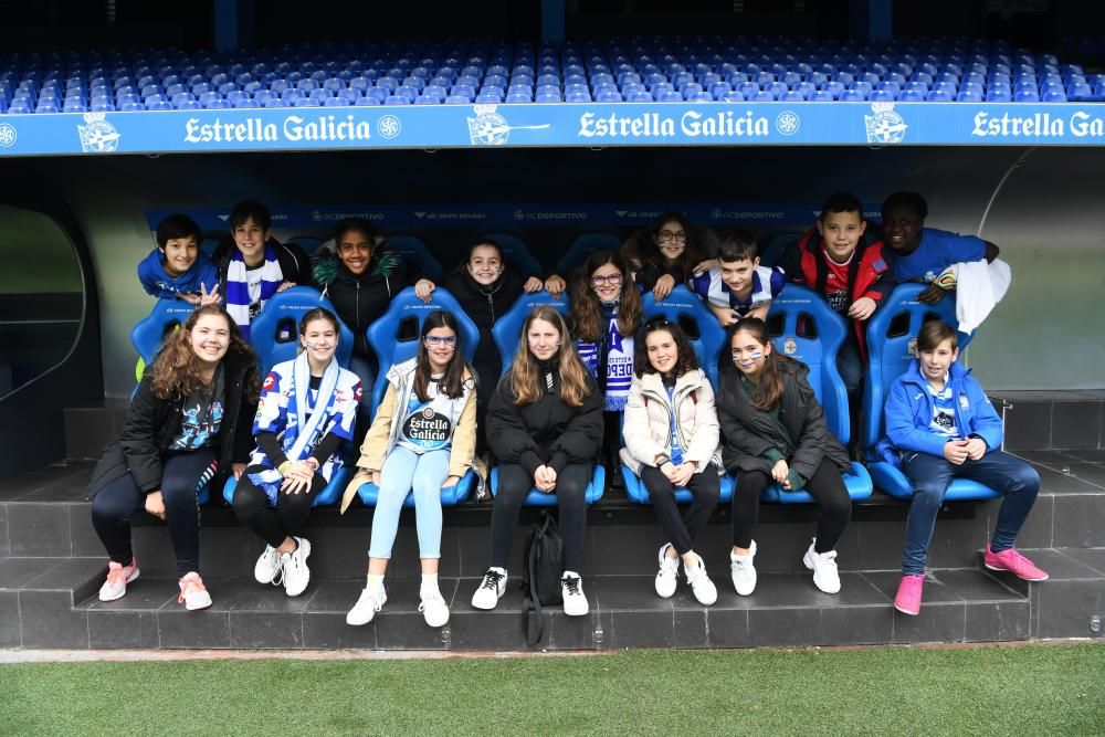 Alumnos del Ría do Burgo viven su experiencia blanquiazul