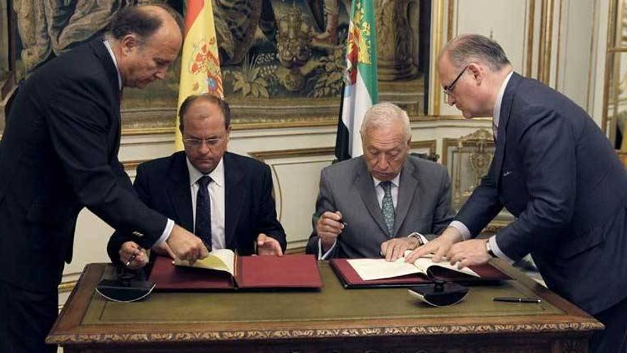 Extremadura utilizará las embajadas españolas para darse más visibilidad en el extranjero