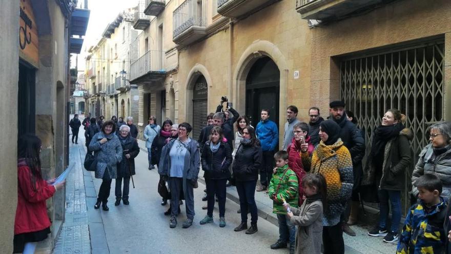 Lectura de poemes al carrer del Castell