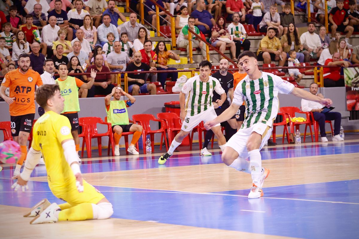 El encuentro Córdoba Futsal - Ribera Navarra en imágenes
