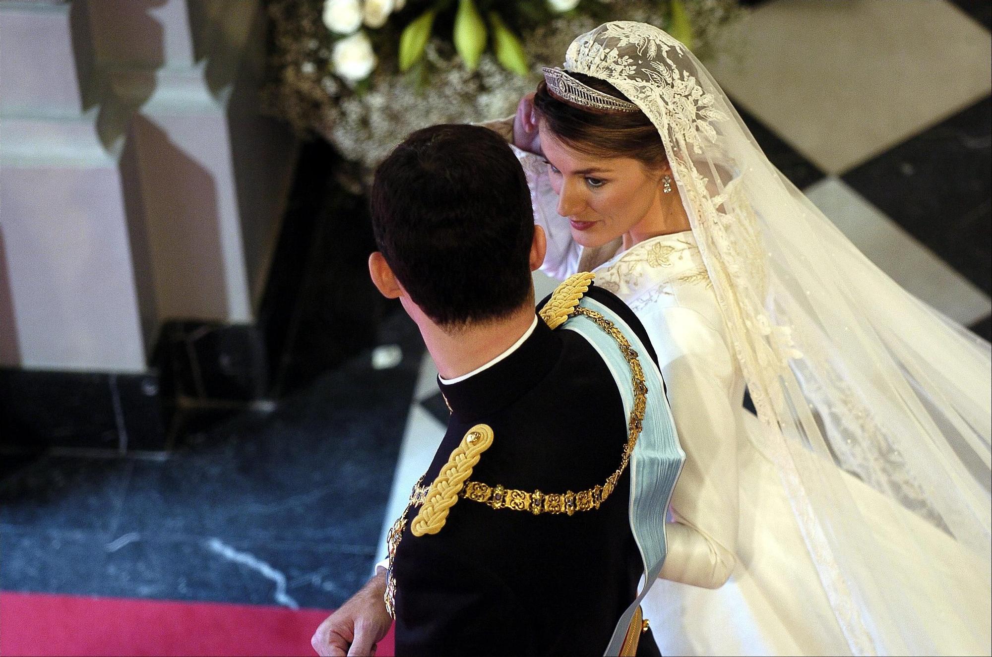 Detalle de la diadema que lució la reina Letizia en su boda