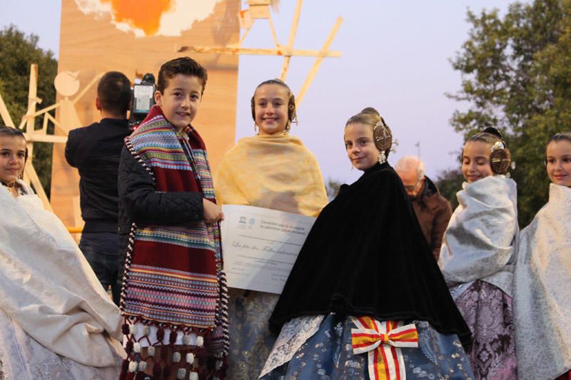 Entrega de los certificados de la Unesco a las Fallas infantiles