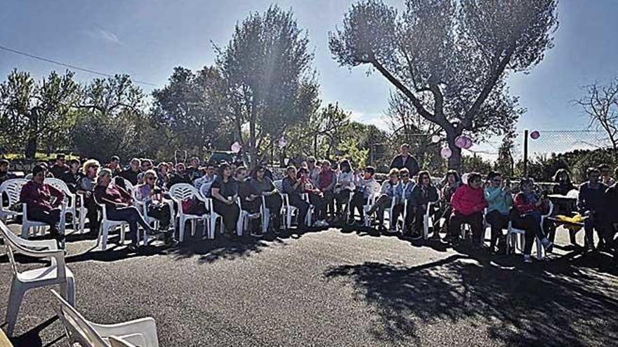 Imagen del acto de inauguraciÃ³n de la plaza.