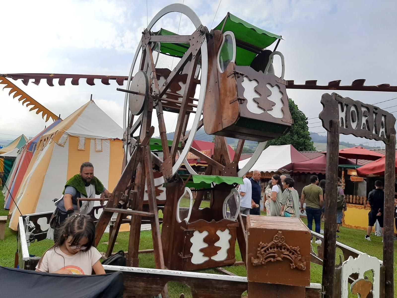 Llanera se traslada al medievo: así ha sido la primera jornada de la fiesta de los Exconxuraos