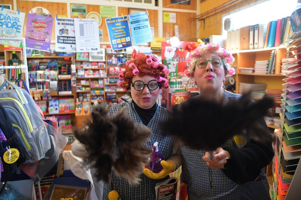 Isa y Bego muestran cómo se transforman en 'As Toliñas', las Choqueiras del Año 2026 en A Coruña Isa y Bego muestran cómo se transforman en 'As Toliñas', las Choqueiras del Año 2026 en A Coruña