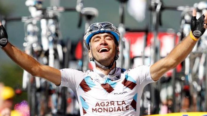 El francés Cristophe Riblon gana en los Pirineos su primera etapa