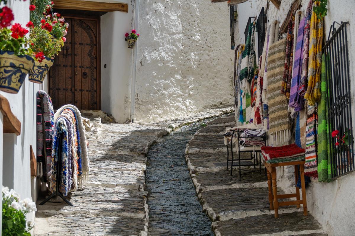 Una de las calles de Pampaneira.