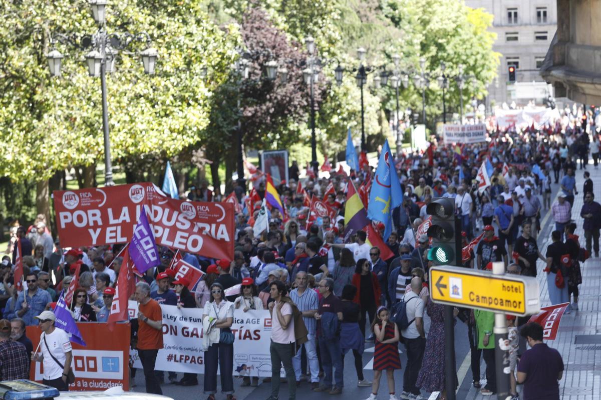 EN IMÁGENES: Los sindicatos asturianos se lanzan a la calle en el ...
