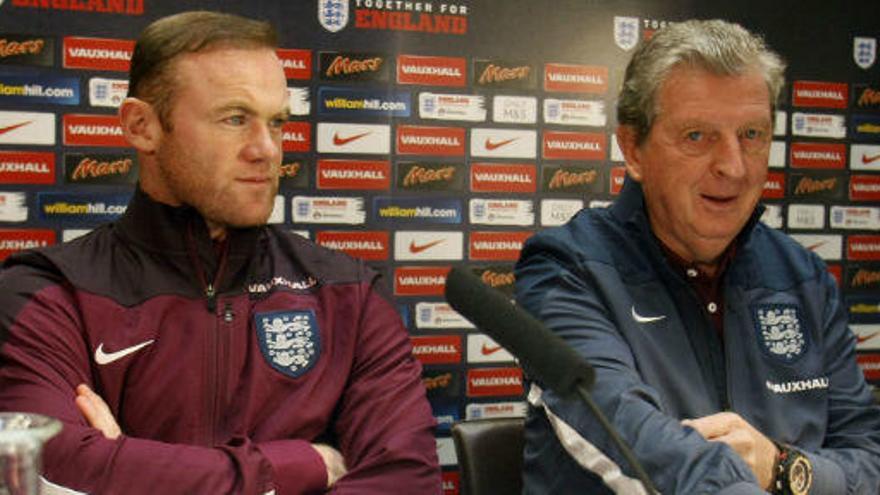 Rooney y el seleccionador inglés durante la rueda de prensa de esta mañana