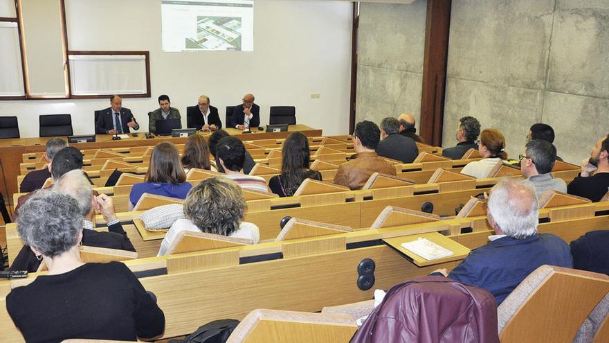 Presentación de la nueva web de la Universidad, ayer, en el Rectorado vigués. // Duvi