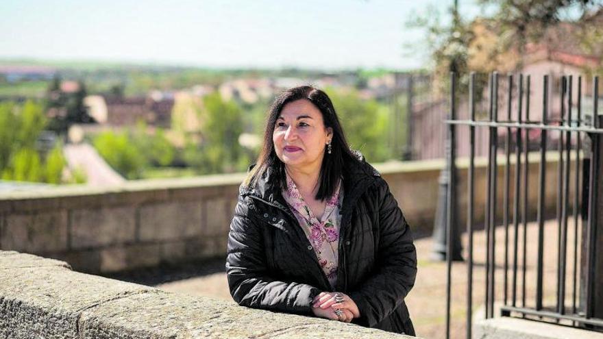 Lucía Gallego, junto al mirador de San Cipriano, después de la entrevista. | Emilio Fraile