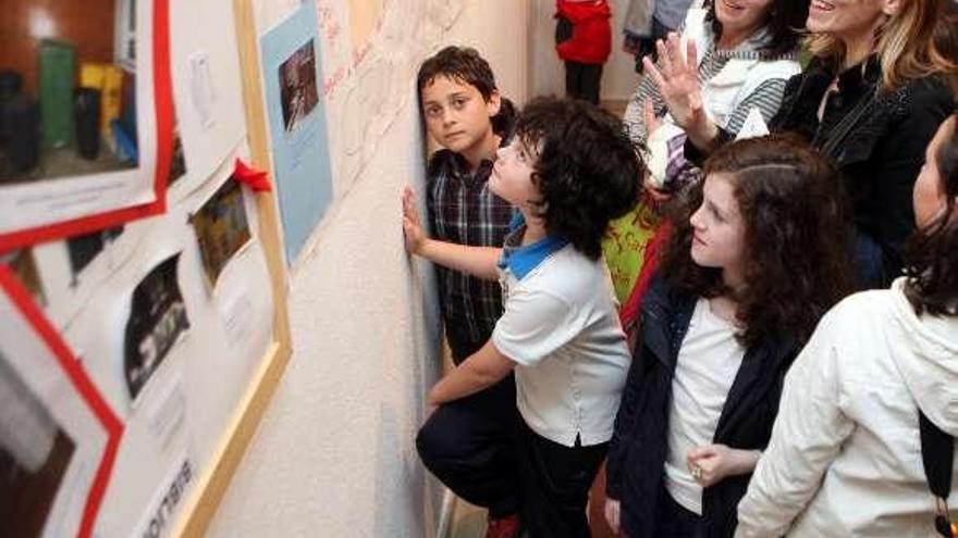 Imagen de una exposición del proyecto A Estrada Inclusiva.  // Bernabé