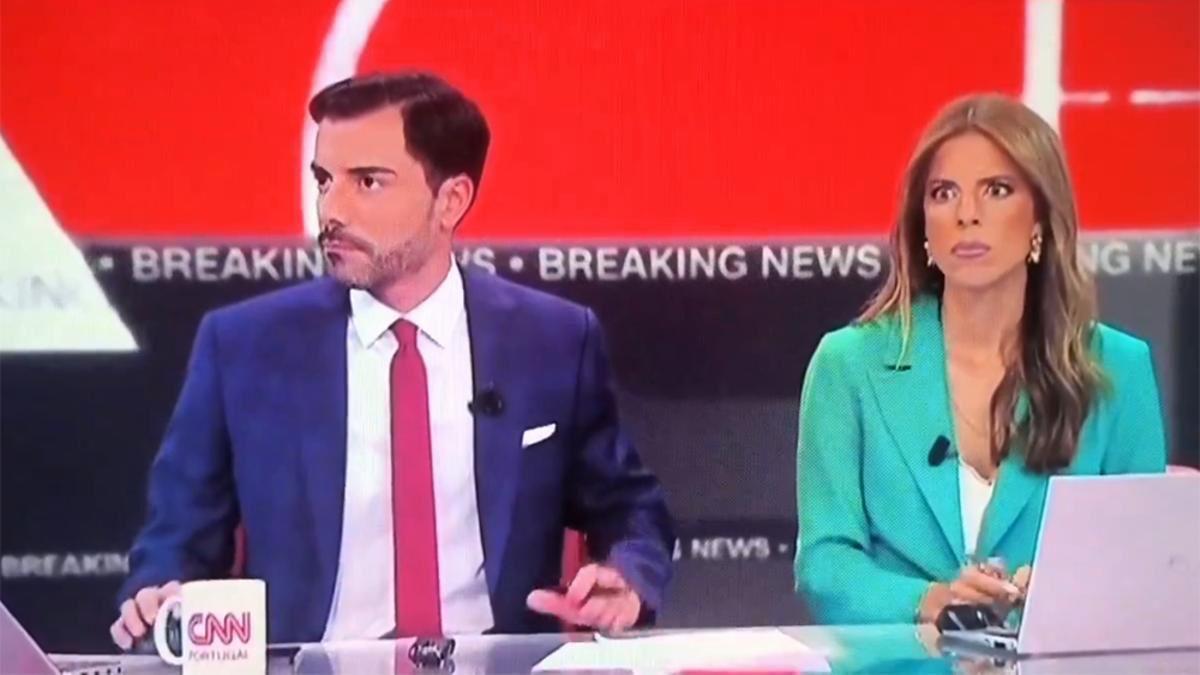 Presentadores de CNN Portugal durante el terremoto.