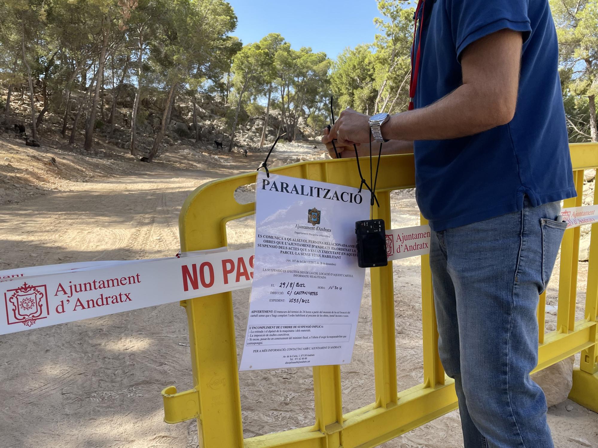 Andratx precinta  una zona verde  de Cala Llamp