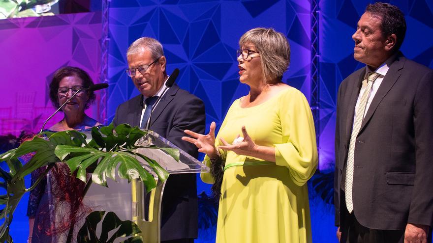 Vicente Romà y María Rostoll, clavarios del Cristo del Sagrario.