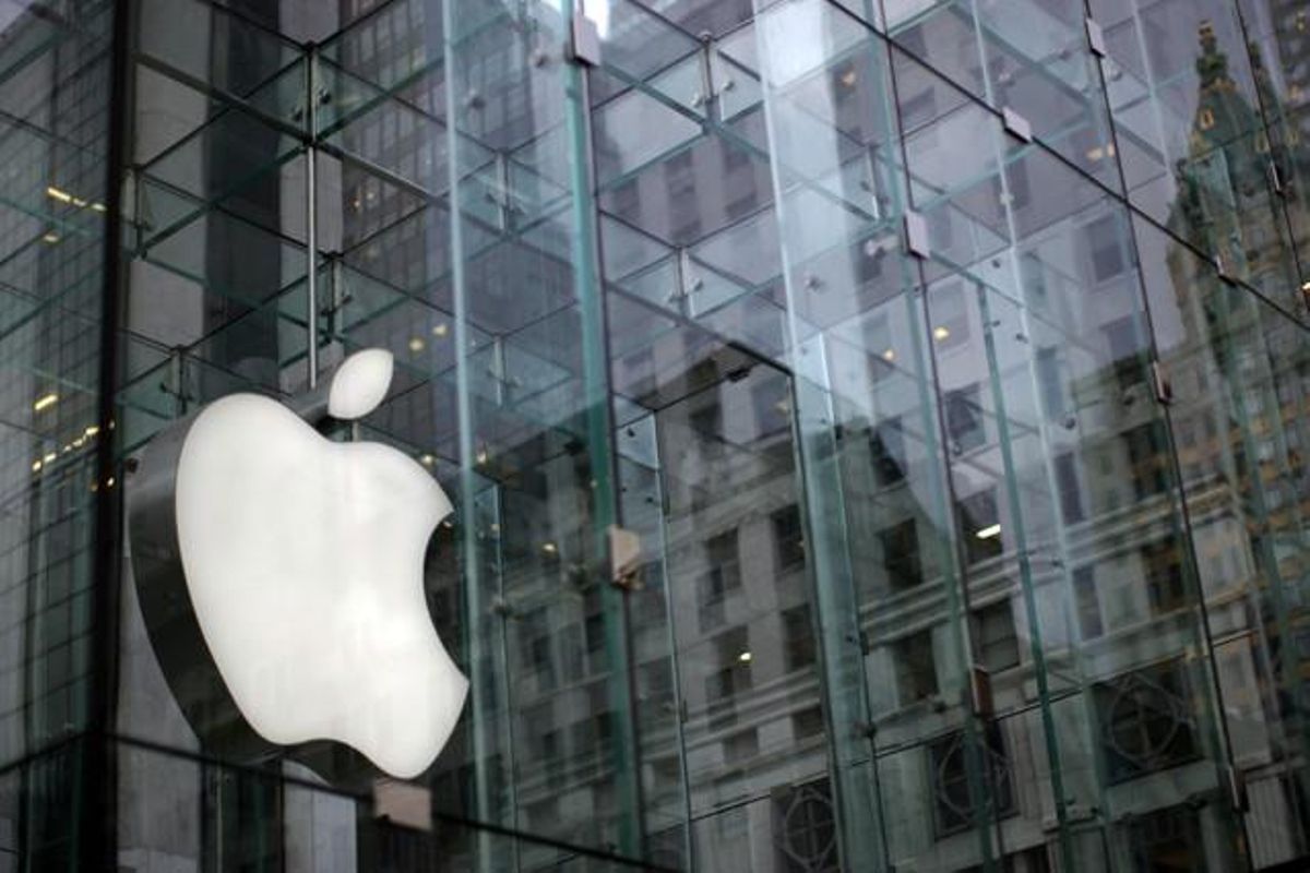 El logotip d’Apple, a la botiga que la firma té a Nova York, dimarts. El logotip d’Apple, a la botiga que la firma té a Nova York, dimarts.