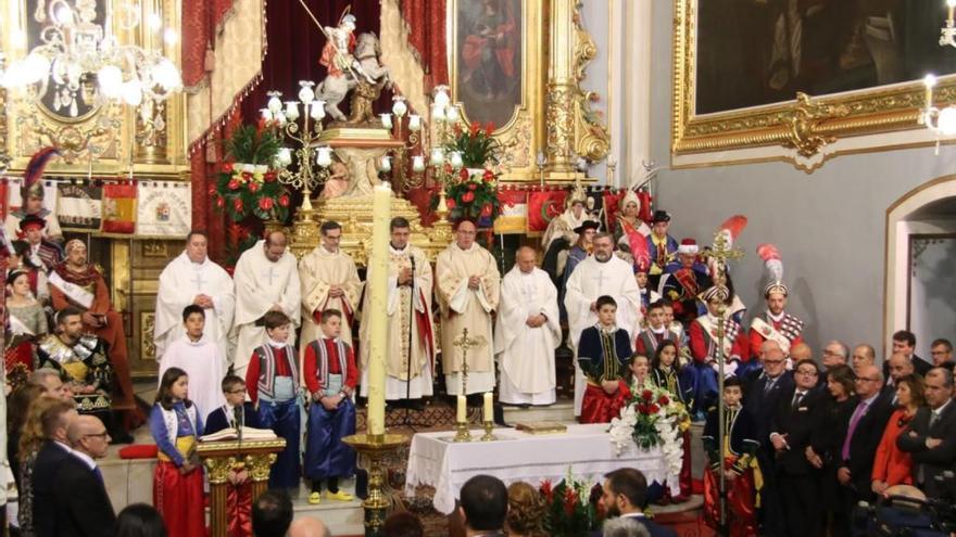 Imagen de la misa celebrada en la iglesia de Banyeres